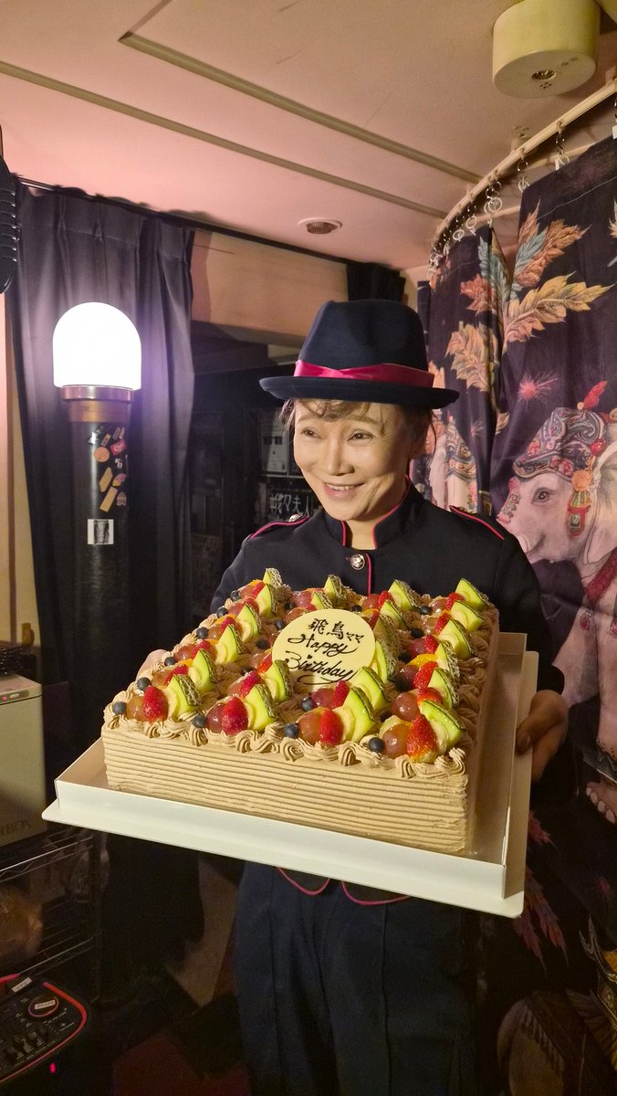 エキスポ最終日㊗️
大団円にてフィナーレむかえました🎊

飛鳥ママが今週ずっと楽しそうで
それを一週間見届けられて
あらためて愛を感じまくり❣️

30周年にむけて突っ走るので
まだまだついてきてねー🏃‍♀️🏃🏃‍♂️