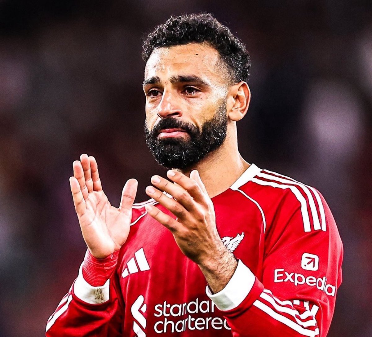 🚨 Mohamed Salah 🇪🇬 :

« 𝗔𝗽𝗿𝗲̀𝘀 𝘁𝗼𝘂𝘁 𝗰𝗲 𝗾𝘂𝗲 𝗷’𝗮𝗶 𝗳𝗮𝗶𝘁 𝗽𝗼𝘂𝗿 𝗹𝗲 𝗰𝗹𝘂𝗯, 𝗰̧𝗮 𝗳𝗮𝗶𝘁 𝘃𝗿𝗮𝗶𝗺𝗲𝗻𝘁 𝗺𝗮𝗹. » 💔

« Je suis ici depuis des années… 𝗷’𝗮𝗶 𝗺𝗮𝗿𝗾𝘂𝗲́ 𝗽𝗹𝘂𝘀 𝗾𝘂𝗲 𝗻’𝗶𝗺𝗽𝗼𝗿𝘁𝗲 𝗾𝘂𝗶 𝗱𝗲 𝗺𝗮 𝗴𝗲́𝗻𝗲́𝗿𝗮𝘁𝗶𝗼𝗻 𝗲𝗻