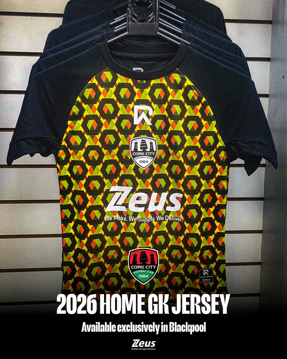 If you were in Blackpool today, you might have seen one of our new 2026 GK jerseys 👀

Pop in tomorrow to pick yours up, available exclusively in the Blackpool shop for this weekend! 🎁

#CCFC84 🇮🇹