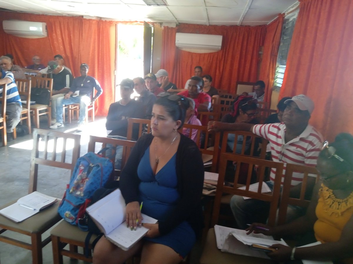 DaniloEstr42753's tweet photo. Se realizó la reunión de impagos y el chequeo a los programas agropecuarios en 
#Guane
#PoderPopular
#JuntosPodemos https://t.co/AD4LcgGUZD