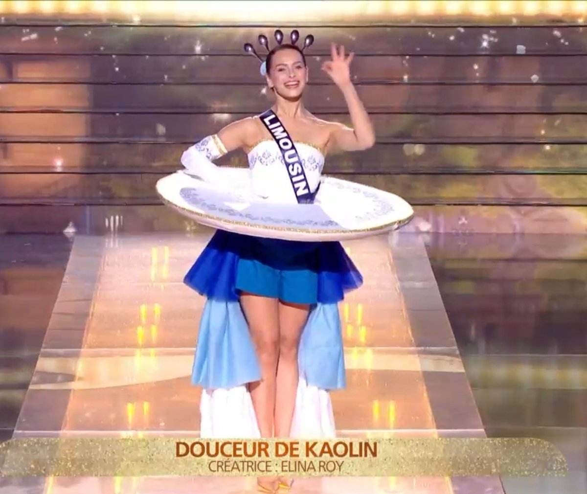 YouCan_pwd's tweet photo. La table en 2024, maintenant la vaisselle
#MissFrance2026 https://t.co/dbTFsA1zpu