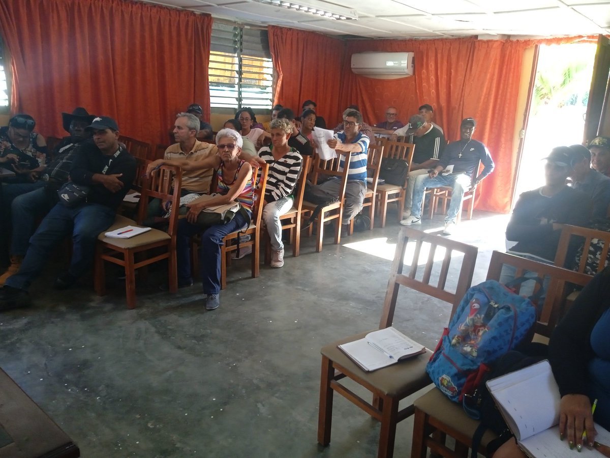 DaniloEstr42753's tweet photo. Se realizó la reunión de impagos y el chequeo a los programas agropecuarios en 
#Guane
#PoderPopular
#JuntosPodemos https://t.co/AD4LcgGUZD