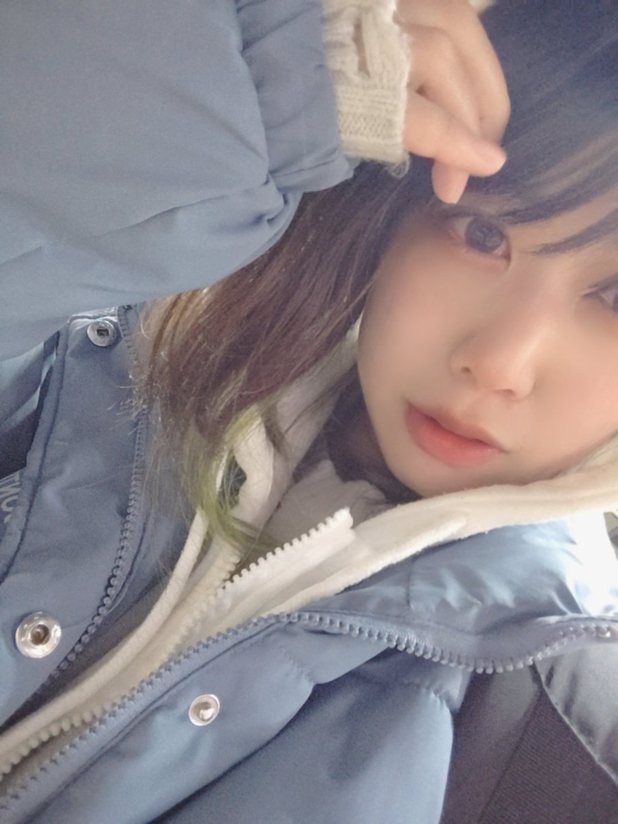 無理です。朝から100均行ってから帰ればいいとか思ってた自分をなぐりたいです。帰ります。しにたい。