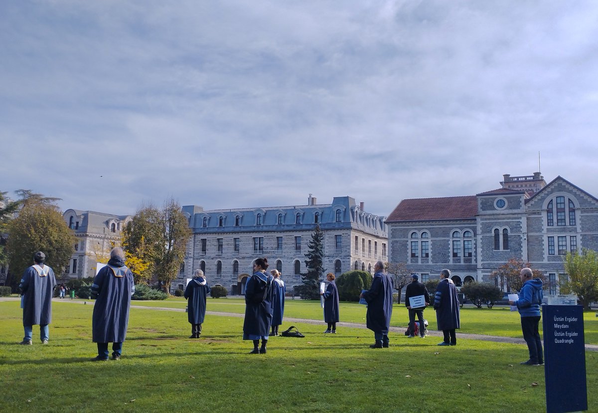 5 Aralık 2025 Boğaziçi Üniversitesi Akademisyenleri Nöbeti no. 1210. Direnişin 5. yılı/1797. günü <a href="/UniBogazici/">Boğaziçi Üni.</a> #KabulEtmiyoruzVazgeçmiyoruz
December 5, 2025 Bogazici University Faculty Vigil #1210/5th year/1797th day of the resistance @unibogazici_en #WeDoNotAcceptWeDoNotGiveUp