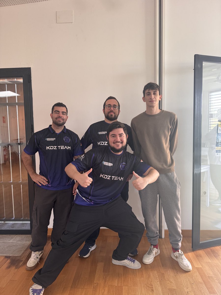 Hoy hemos hecho un torneo de One Piece Card Game en Rota, con la participación de 64 personas, siendo un torneo gratuito para promover el juego. Os dejamos foto de las participaciones, premios y el top4. Gracias a <a href="/Frikinexo/">Frikinexo</a> <a href="/clubkrakenrota/">@clubkrakenrota</a> <a href="/AytoRota/">Ayuntamiento de Rota</a> por la colaboración #ONEPIECE