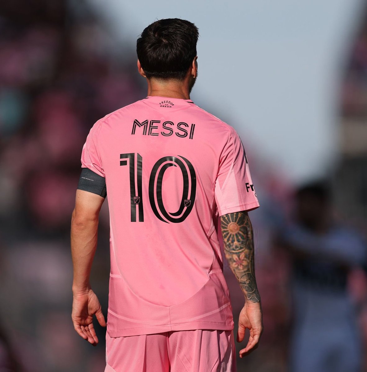 <a href="/bt3/">عمرو</a> لا شي في العالم اجمل من رؤيه ميسي منتصر 🥱👑💯