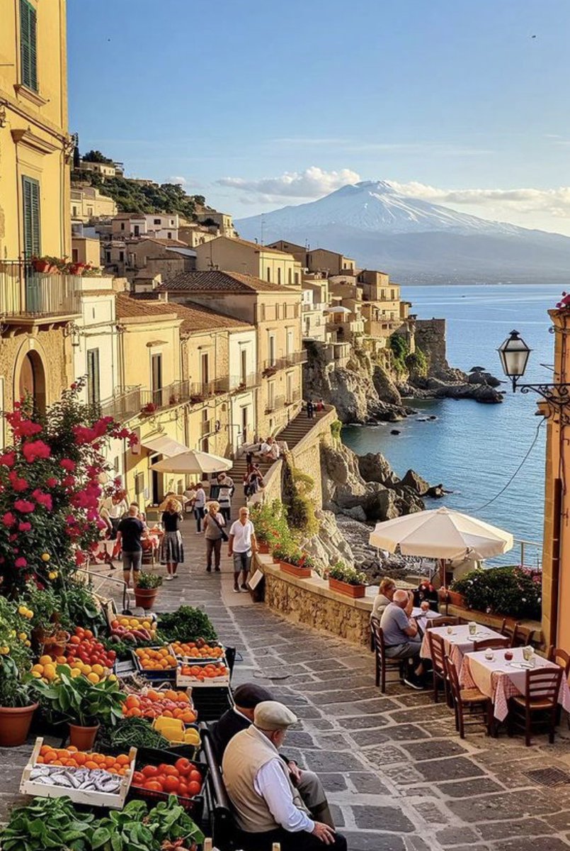 W0rld2026's tweet photo. Capri, Italy https://t.co/MsisJL1NsR