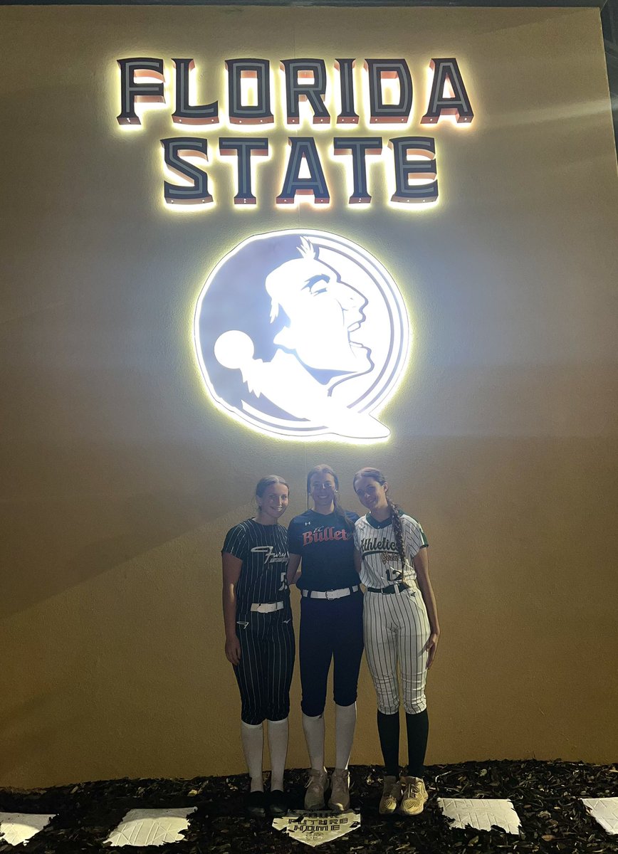 AnnaCastillo_2's tweet image. Such an amazing camp as always! Love how much I got to learn and improve on in these past 2 days. @FSU_Softball has such amazing players &amp;amp; coaches. In addition, i loved having my old teammates @AinsleyMinchew &amp;amp; @kate_shealy come to camp with me!! @TCam_FSUSB @FSU_CoachWilson