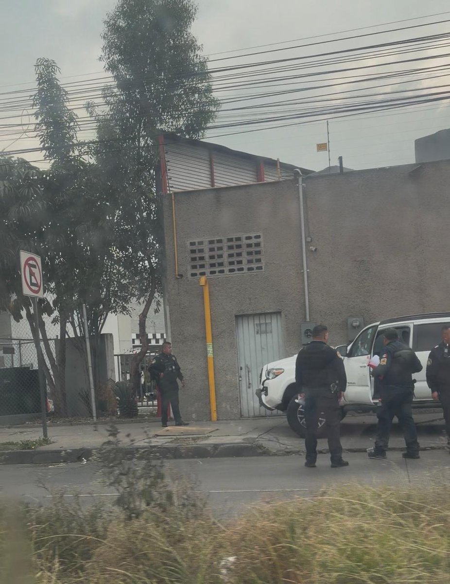 Balacera en 
Avenida Vallejo afuera de la Toyota cerca de Vía Vallejo.