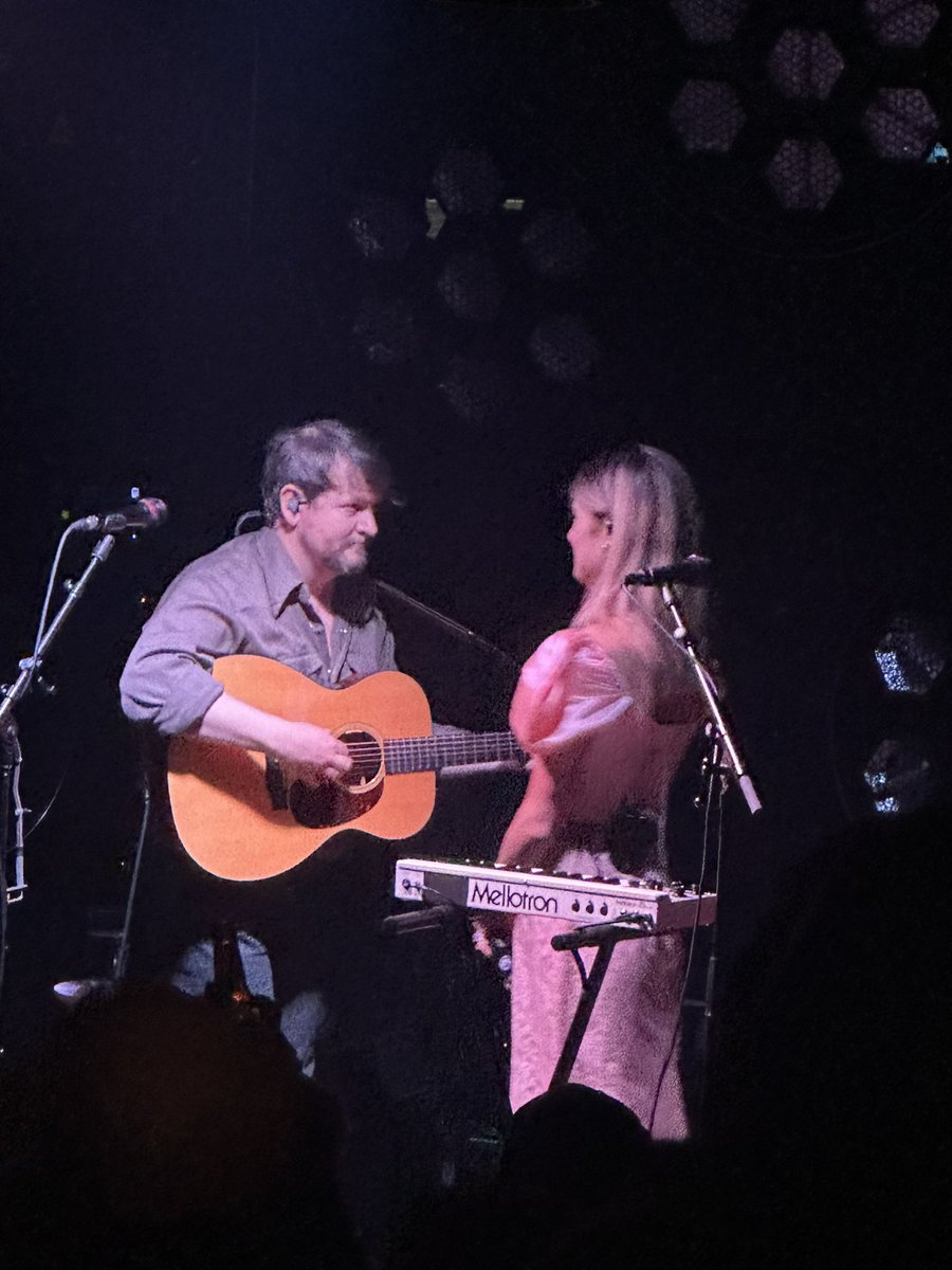 El "espotifai" <a href="/SpotifySpain/">Spotify Spain</a> me dice que mi grupo más escuchado en 2025 ha sido <a href="/ocieelliottmuse/">Ocie Elliott</a> 
Vaya, 6 DIC en Madrid ❤️❤️❤️❤️