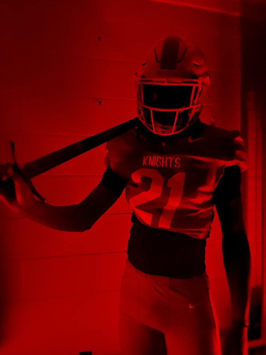 jad5n_'s tweet photo. Had a Great time On campus for an official visit at SVU! I @knight_ftbl @CoachWillOrtiz @CoachLanceo @CoachMiller_SVU @CoachJoeDuPaix @DonnellBritt1 @malikbritt_ @robking2020 @natyouthdir https://t.co/M2UYqOGWj2