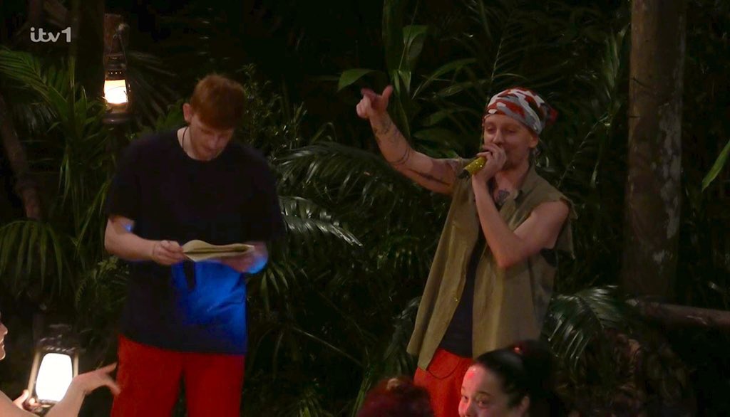 tasha louise 💗 tweet media