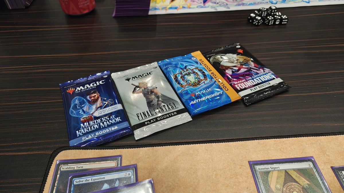 AttackOnCardboard tweet media