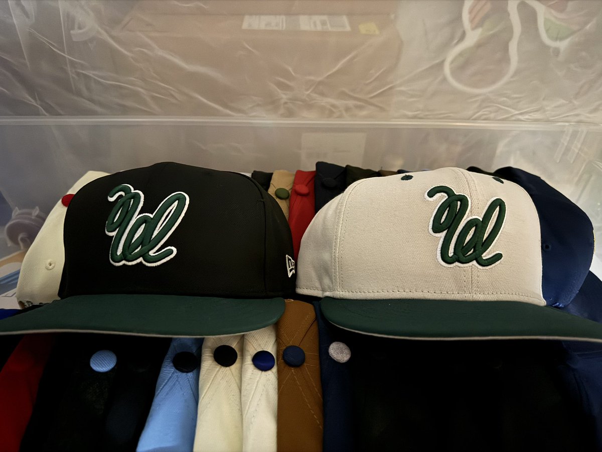 Always a great day when you have a <a href="/waterwhendry_/">water when dry™</a> Mail Call! This color way is beautiful! Love that they are getting these fitteds into production. Can’t wait for the next colorway!