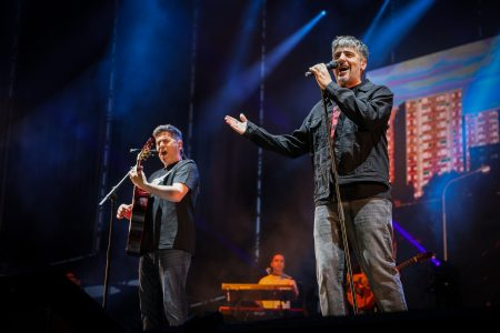 🎶<a href="/estopaoficial/">Estopa</a> sorprèn el Nadal amb la nova nadala ‘Villa &amp; Ziko’

lleidadiari.cat/estopa-sorpren…