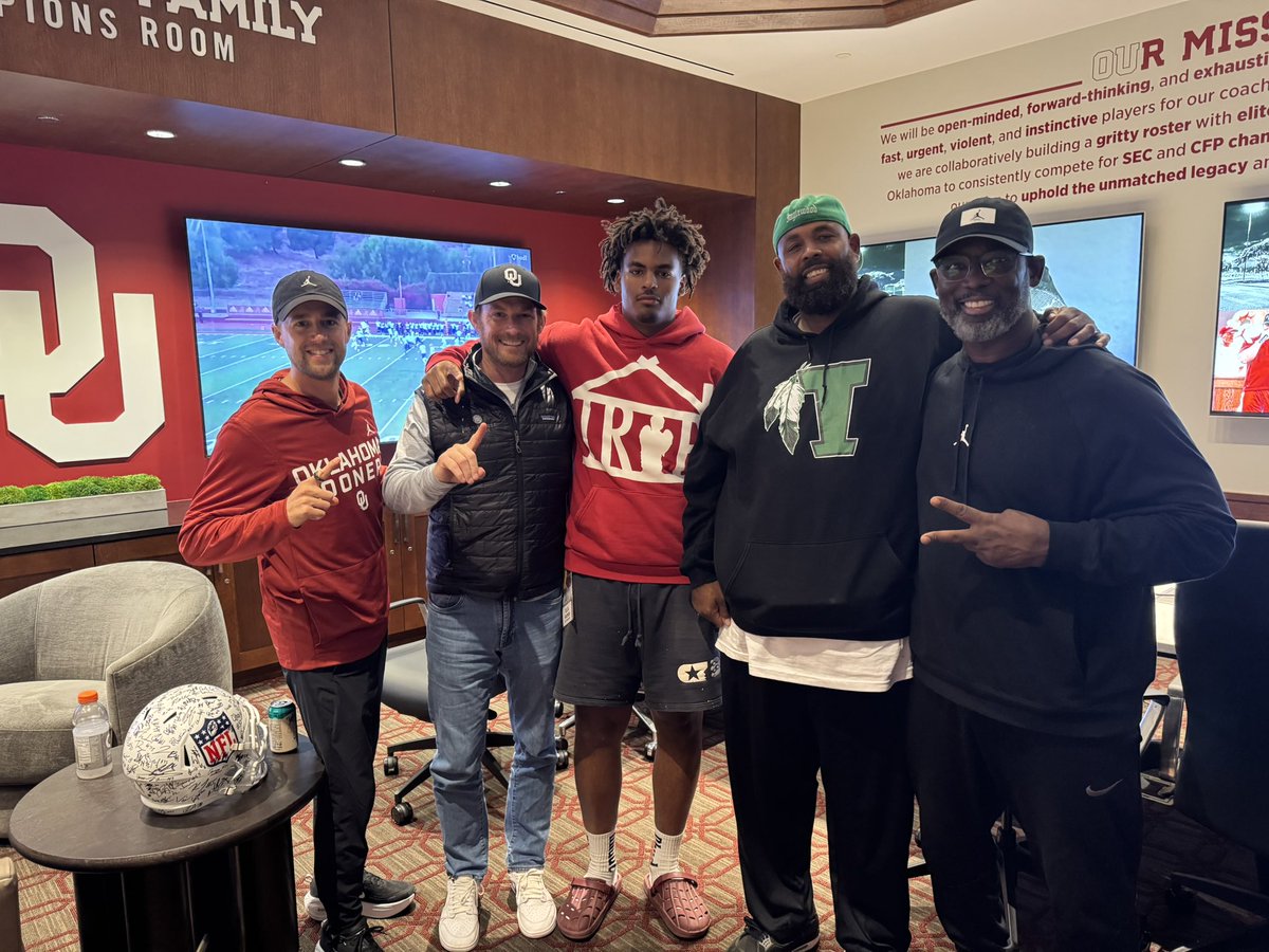 New #Sooners On3 🏈 RPM Prediction

⭐⭐⭐⭐ 2027 DL Elija Harmon
📏 6'3" / 300
🏫 Inglewood HS (Inglewood, CA) 
🎚️ 60
✍️ By Max Torres
🎤⬇️ Oregon Publisher

Profile: on3.com/rivals/elija-h… 

#OUDNA27