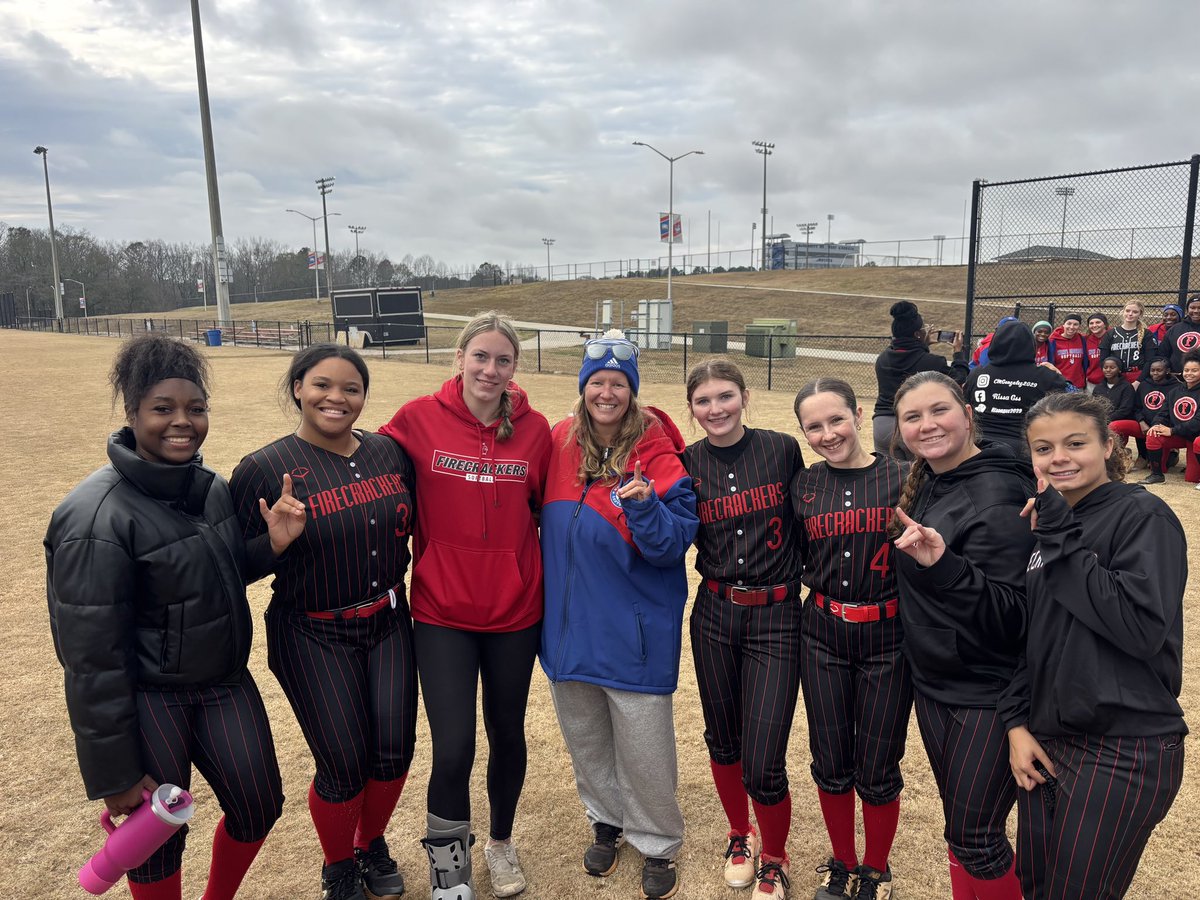 KatelynRedd2027's tweet photo. Thank you, West Georgia, and all the other college coaches for hosting a good camp today! @LaGrangeCollSB @UWGSoftball @coastalsouthsb https://t.co/adUCI5MKHt