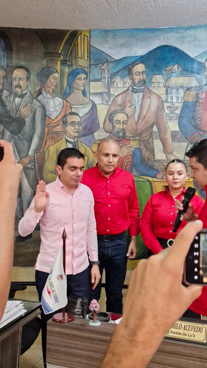 ¡Por primera vez el Partido MIRA llega a la Mesa Directiva del Concejo de Ibagué! 💙  
Asumo con gratitud la Segunda Vicepresidencia. 🙏  
Gracias a Dios, al Partido MIRA y a mis compañeros concejales por su confianza. 🤝  
 Trabajaremos con transparencia y compromiso por Ibagué.