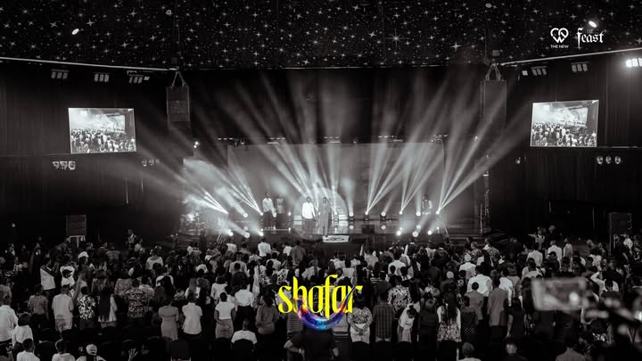 Tonight, the sound of the SHOFAR shook the room.
Faith rose, hearts opened, and God poured out power without measure.
We witnessed the mighty move of God!

#TheFeast25
#Shofar
#WeAreTheNew