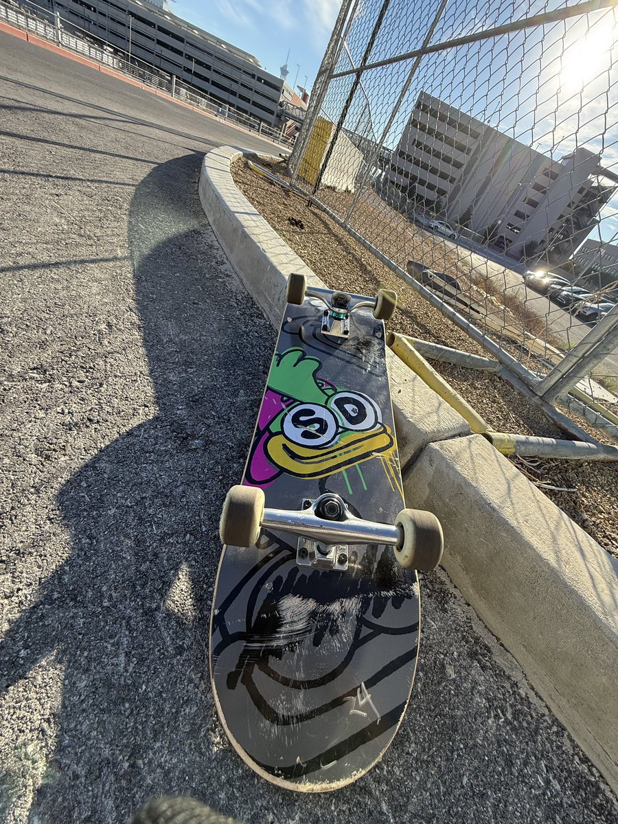 SupDucks tweet media