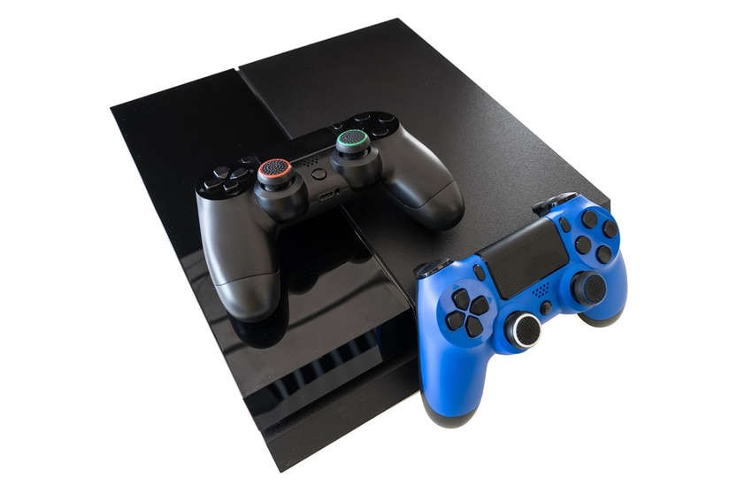 sexy__yute's tweet image. Day 66 of #100DaysOfCyberSecurity 🏡
What I Learned Today: Connected Home Devices

Yesterday, we talked about mobile devices.

Today, we&apos;ll look at connected home devices. They&apos;re everyday devices that link to the internet and can be monitored or controlled remotely.

🧵