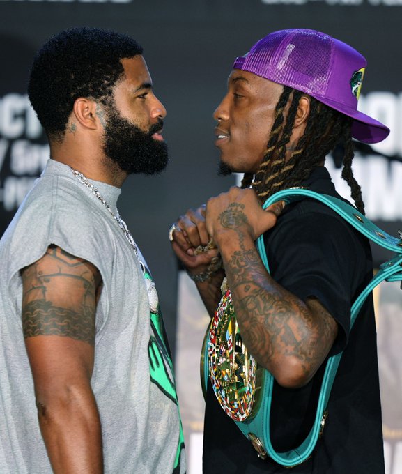 FightJunkieCom's tweet photo. O'Shaquie Foster {-120} DEFEATS Stephen Fulton {+105} via 12 round DECISION on #PBCBoxing. Will go 12 rounds {-400} &amp; Foster wins by decision {+140} hits! #fightjunkie #boxing #boxeo #boxen #OShaquieFoster #StephenFulton https://t.co/vskJZ03TQt