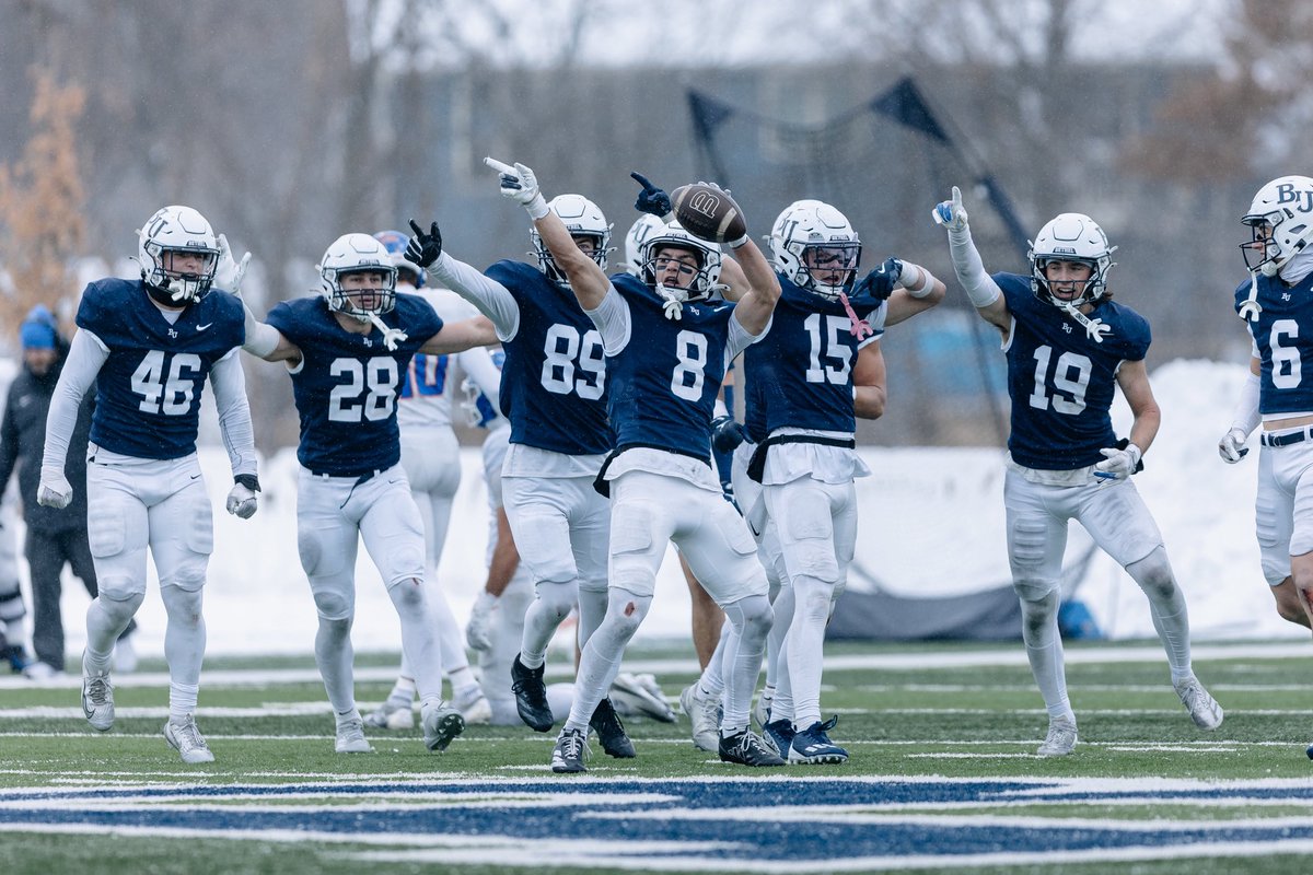 BethelRoyals's tweet image. M 🏈 | 12-0 ✔️🔥👊 
And then there were 🎱 

📸 @BennettMoger