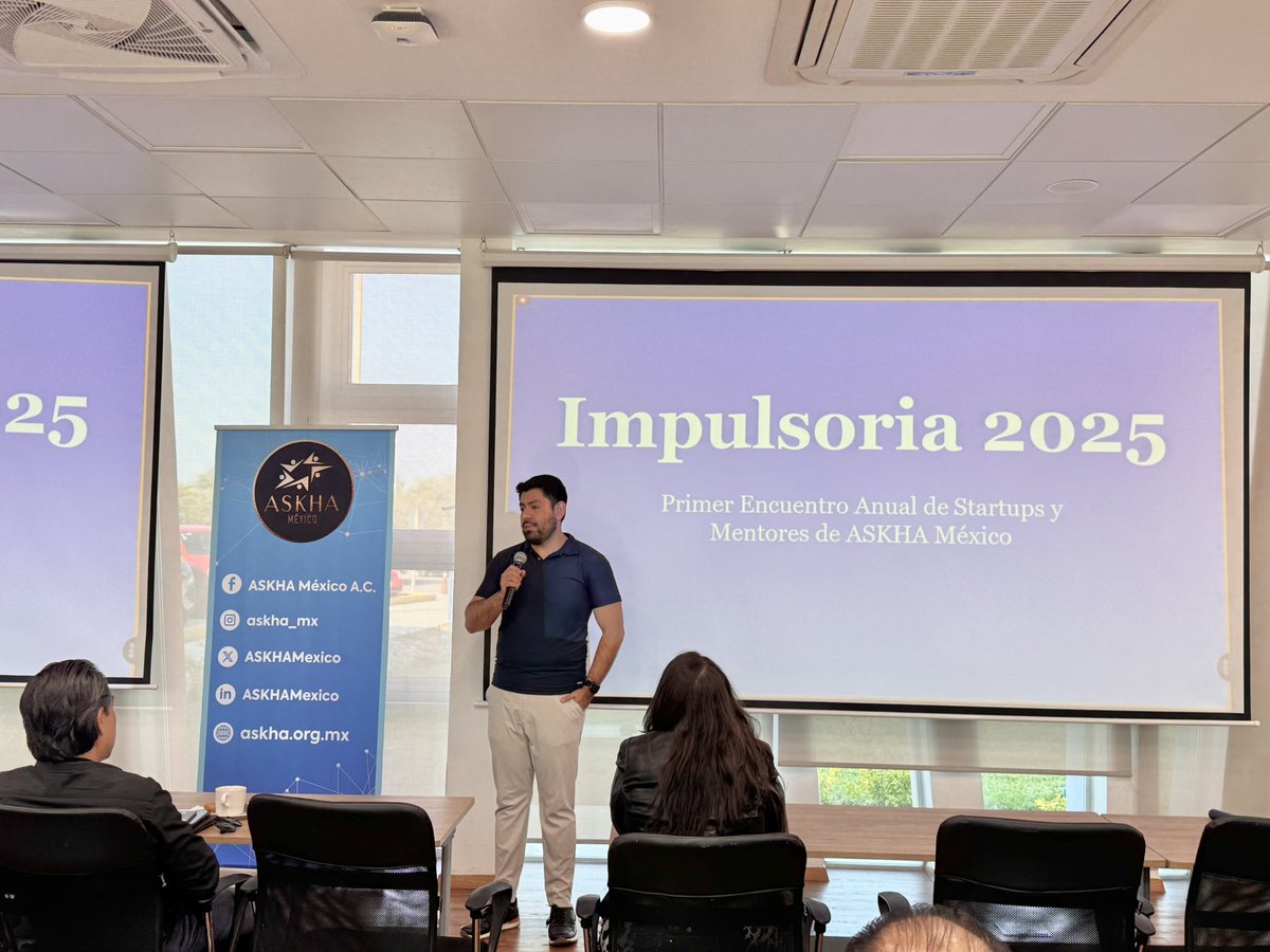 🙌🏻12 años de <a href="/ASKHAMexico/">ASKHA México, A.C.</a> ✨Han sido años de construir, acompañar y aprender junto a emprendedores, aliados, mentores y partners que hacen posible esta historia🙏🏻
Y aunque el camino ha sido largo… apenas estamos calentando.
Gracias 🙏🏻