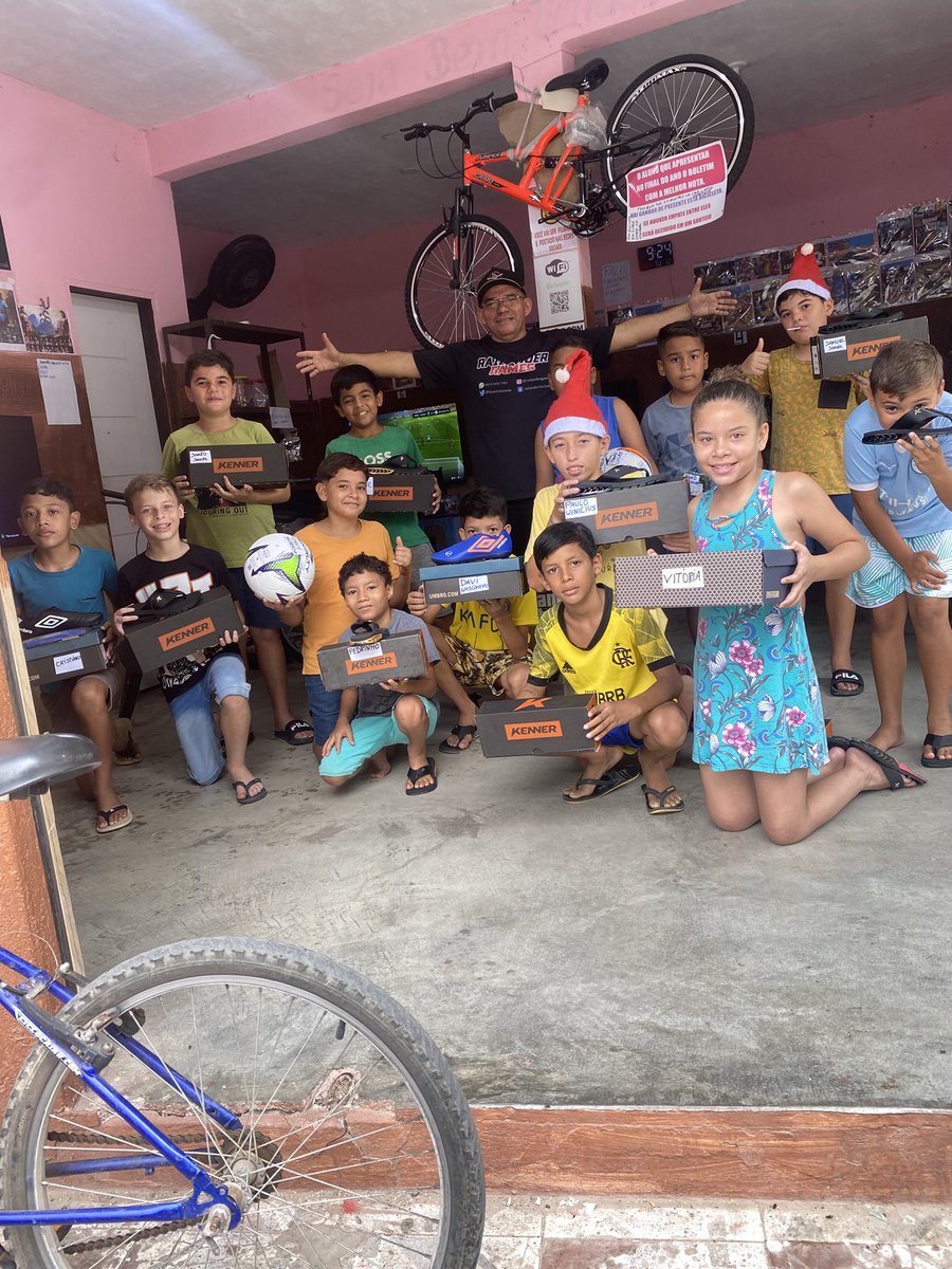 Esse ano tá difícil dessa imagem acontecer,até agora não consegui nem uma doação para o Natal das crianças, mas tenho fé que as coisas irão melhorar