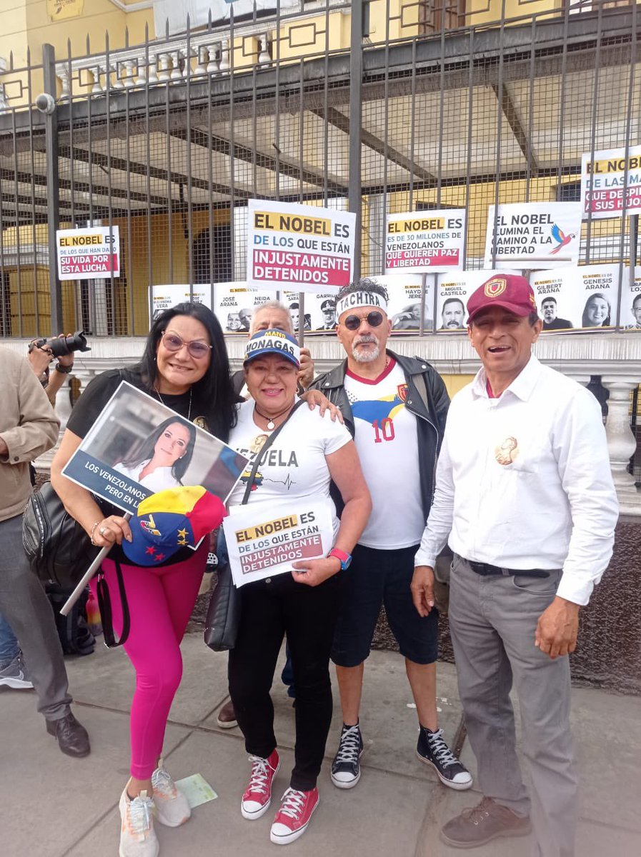 Evolucion_EPC's tweet photo. #06Dic Desde #Peru El verdadero valor del premio Nobel de la Paz está en la dignidad y el coraje de quienes están injustamente tras las rejas. El Nobel también es de los presos políticos en Venezuela. 🇻🇪🕊️
@MariaCorinaYa
@EdmundoGU
@MundoConVzla
@PedroDeMendoca
@ConVzlaComando
#ElNobelEsNuestro #LibertadParaLosPresosPolíticos