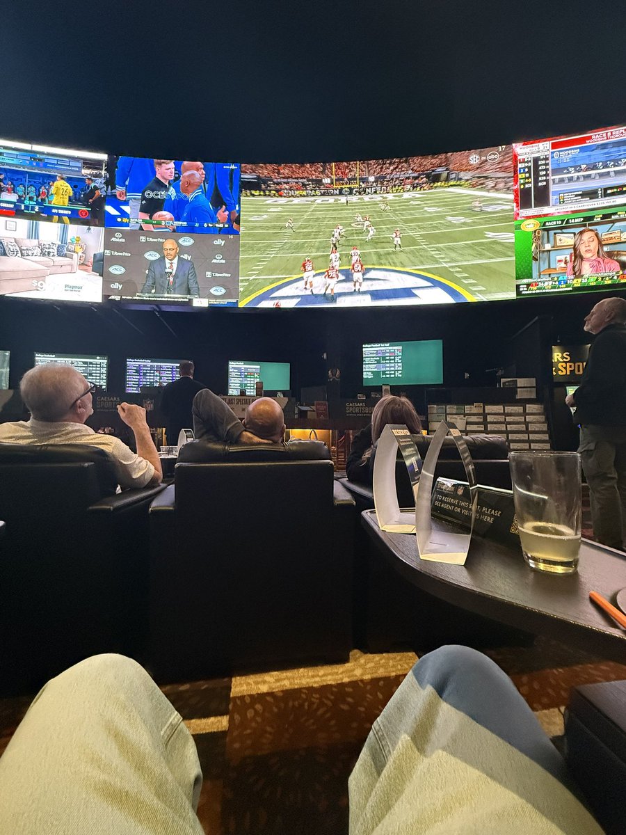 Vegas 🎰 🏈 📈