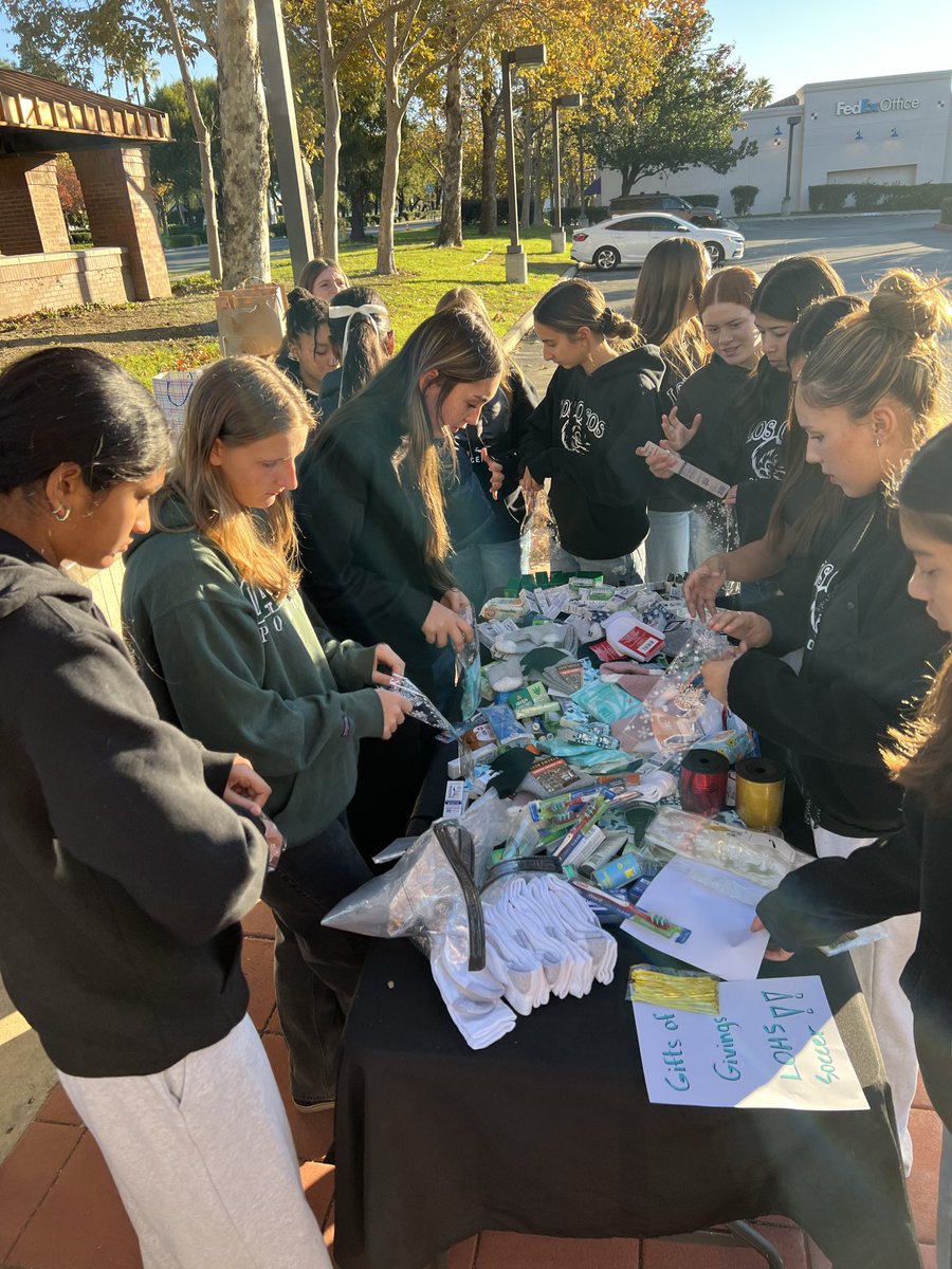 OsosGirlsSoccer's tweet image. What a great Pancake Fundraiser! Thank you to all that attended and ate a yummy breakfast. Frosh, JV, and Varsity had a blast. See you all at our next fundraiser! The program also collected toiletries for the less fortunate. Donation coming soon! #OsosSoccer #oneteam #oneprogram
