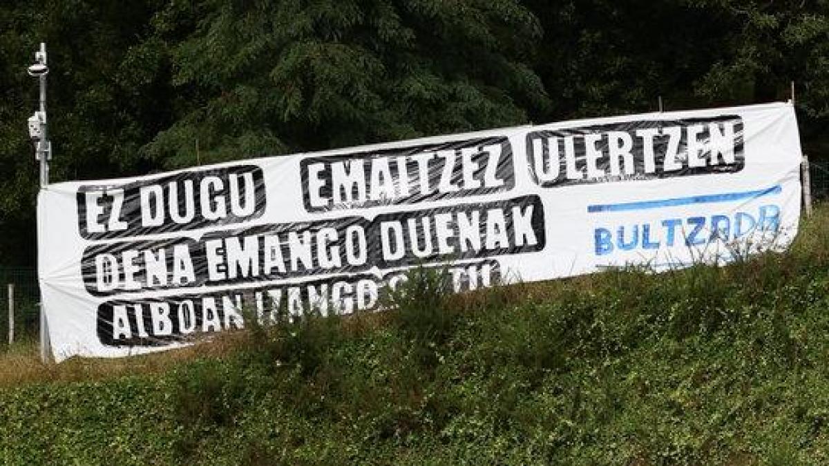16 puntos en 15 jornadas.

Diría que saldremos de esta todos juntos pero desgraciadamente es mentira, básicamente porque muchos jugadores parece que no quieren salir de esta situación

Dena emango duenak alboan izango gaitu, zoritxarrez oso gutxik (Jon Martín, Gorrotxa, Barrene)