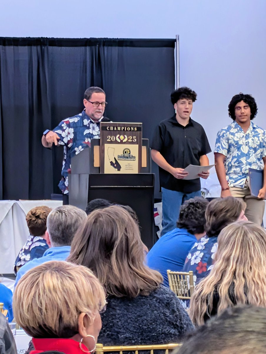 This is what <a href="/coachcobes/">Michael Cobleigh</a> looks like with the 20x zoom