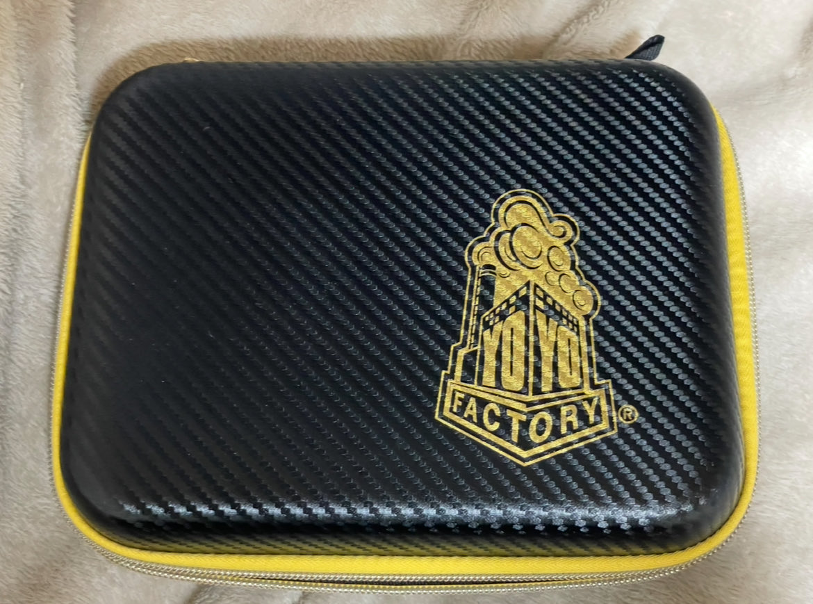 shutter_krownst's tweet image. #シャッター系
#gentrystein
#yoyofactory
#ヨーヨーバッグ

シャッター系の写真、第3弾です。
1枚目は、ゴールドで統一。
2・3枚目は、世界チャンピオンに関連するシャッターで統一したバッグです😊