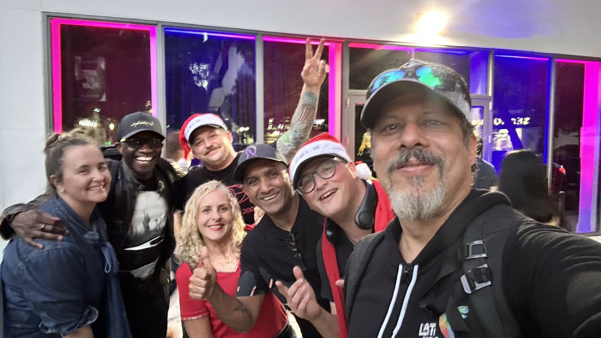 TesLatino tweet media