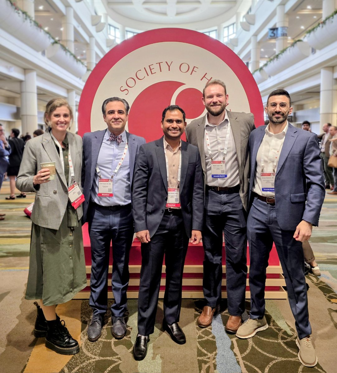 BaratamPraneeth's tweet photo. #ASH2025 Another great kickoff picture with our excellent fellows and faculty #musc https://t.co/Hx598Byd6A