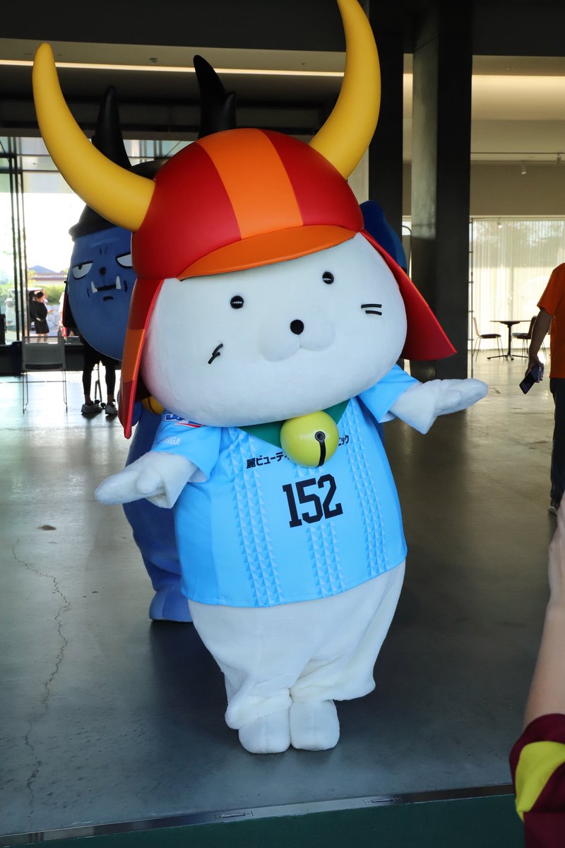 おはようございます☀

さあ、本日です。

レイラック滋賀FC　
J3・JFL入れ替え戦
12月7日 13:00キックオフ✨⚽️
@平和堂HATOスタジアム

わくわくしますねー♪
ひこにゃん、わるにゃんこ将軍とともに
選手たちを皆で後押ししましょう‼️✨