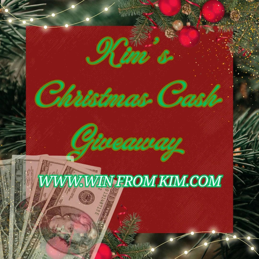 kimkomando's tweet image. Tag 2 friends who'd LOVE free cash! 🤑🤑🤑

And if you're feeling extra jolly, check the link in our bio 🎄✨

This giveaway powered by Improvelife

#TheCurrent #KomandoShow #ChristmasCash #Giveaway
#HolidayWins