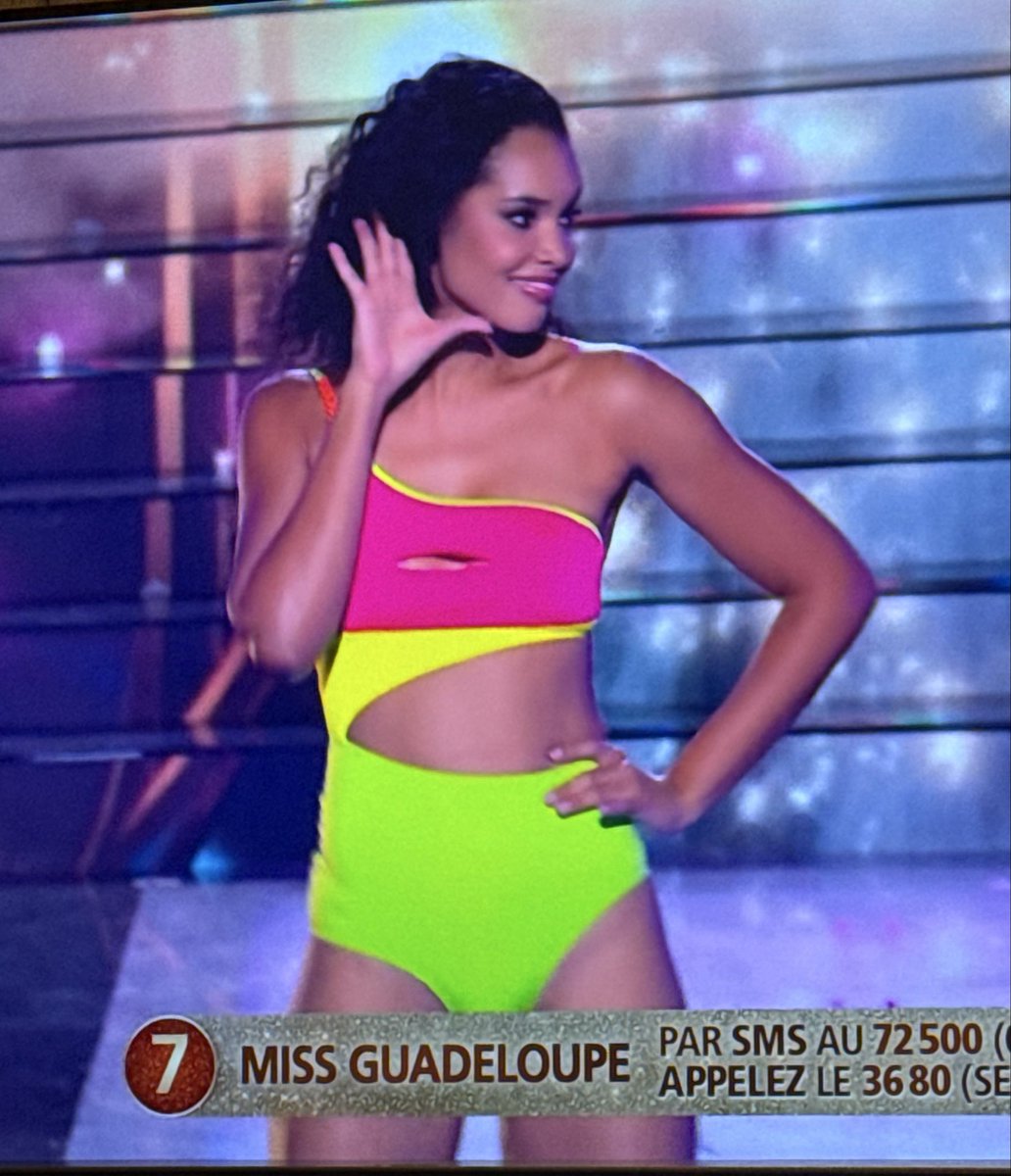 iamyourtony's tweet photo. Le styliste des maillots de bain s’est inspiré des princes de l’amour 🤣🤣🤣 #MissFrance2026 #MissFrance https://t.co/g3Zh6VshgP