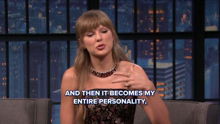 Yo un día equis de la secundaria cuando vi el video de You Belong with Me y me volví swiftie