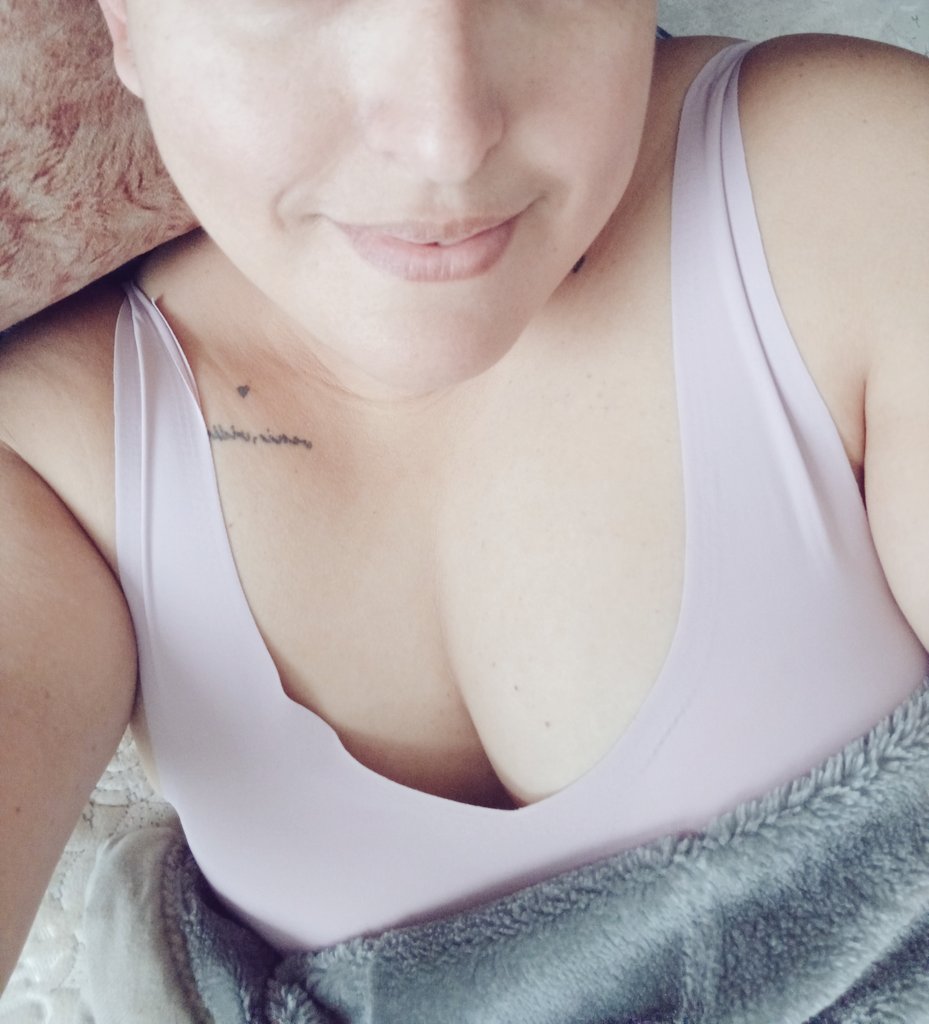 VirginFans's tweet image. Bellos y bellas #itstime #Christmas #navidad anduve desaparecida #volvi #work #home #endoftheyear #boobs #tattoo #ink #SabadoDeMorboYProvocación #SaturdayVibes #SaturdayMotivation #smile #bed #lips #onlyfans #onlyfansbabe 💕😊😸🔥