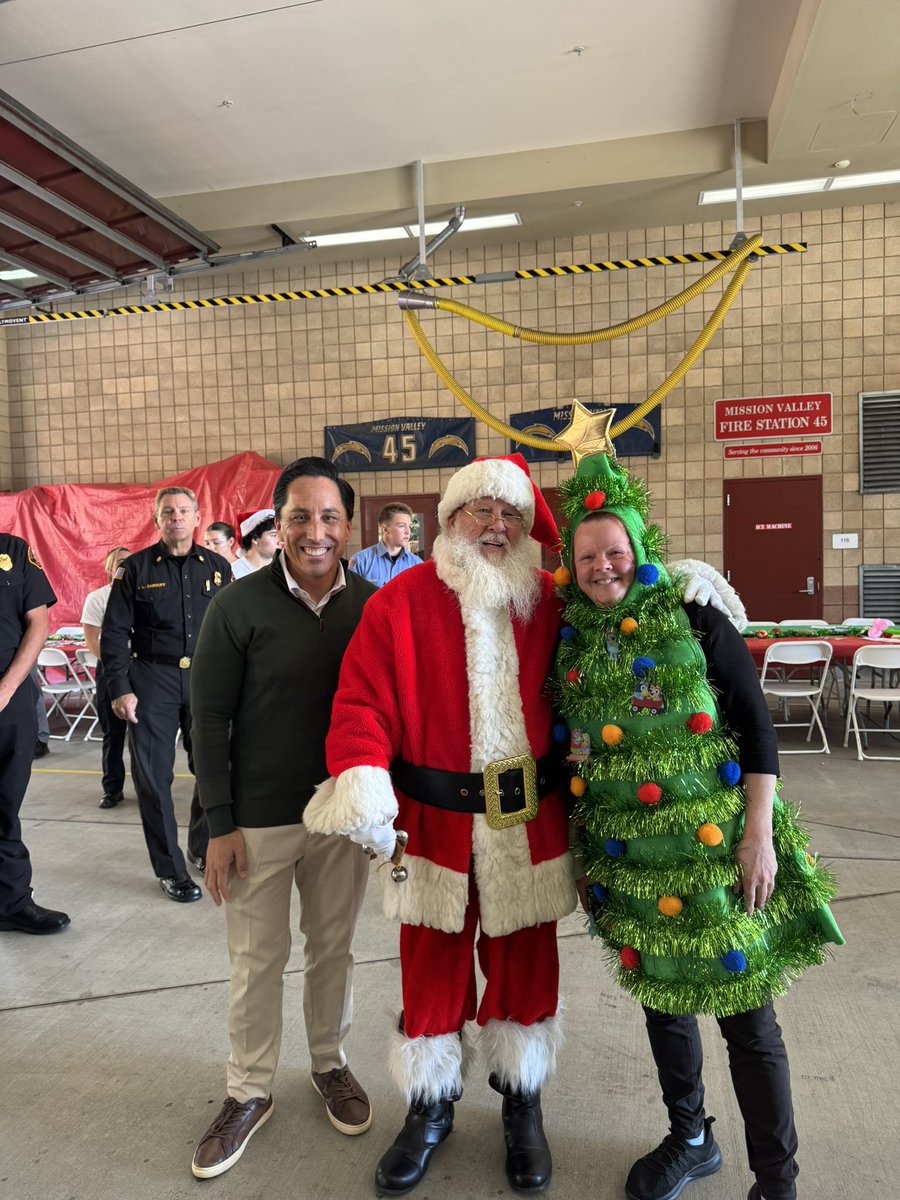 MayorToddGloria's tweet image. At Fire Station 45 in #MissionValley, the @Burn_Institute Holiday Party brought together survivors, first responders and loved ones for a heartfelt celebration. This annual event is a reminder of the strength found in community—and the compassion that defines our city.