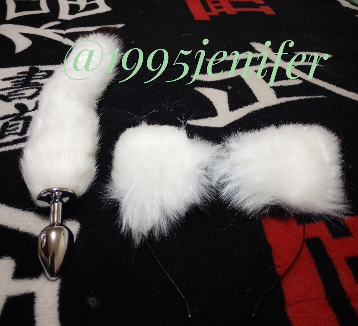 ✨ *No sé ustedes, pero hay accesorios que no solo se usan… se sienten. Una colita traviesa por ahí y de pronto aparece ese mood juguetón que me encanta. A veces la magia está en los detalles.* 🖤🦊✨