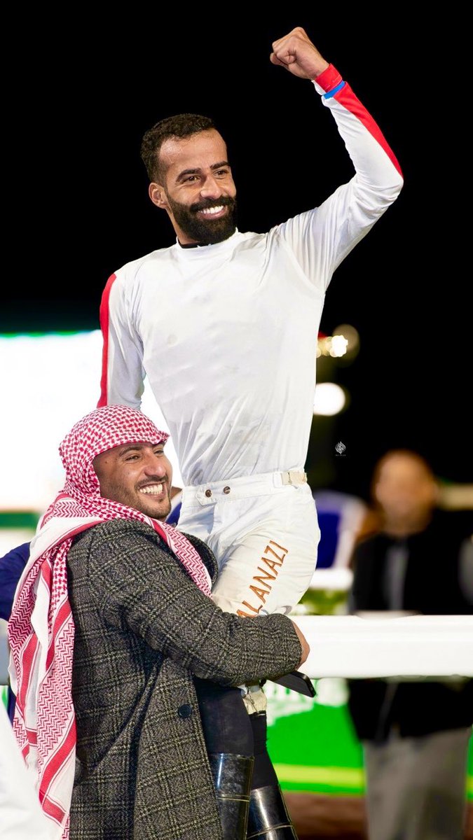 n_al7remes's tweet image. حطني في وجه الأقدار وكبار الظروف
واسترح في ظل وجهي وسنّدها علي .🤍