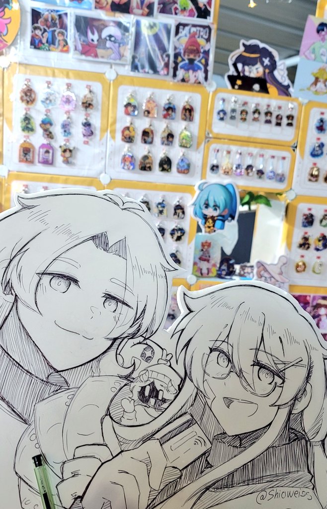 Suzukazemidori2's tweet image. Dibujé una @ShixWeiss y una @MayuAtochiy_art en la #artfamily 🗣✨️✒️