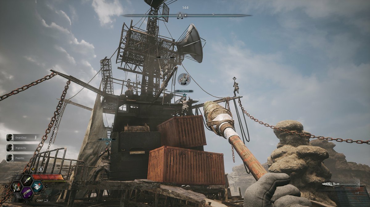 gamespark's tweet photo. 【50㎢】超広大廃墟島を舞台にした終末サバイバルMMOFPS『PIONER』がもうすぐ発売！協力レイドや釣り、カジノ、脱出モードなどコンテンツ多数
https://t.co/ykYVDDASgW

ソビエト時代の廃墟を探索し、ガラクタやアノマリー素材を使って軍用武器が作成可能。空腹や休息などのサバイバル要素の管理も重要 https://t.co/ciwGkaSizP