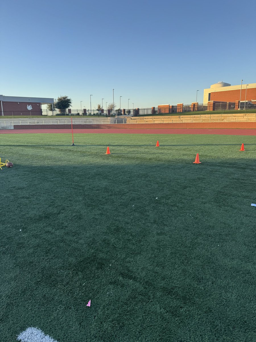 Evan Lazott tweet media