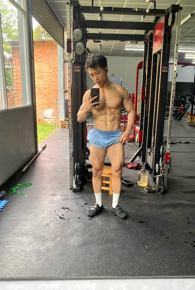 Thầy giáo tình dục tweet media