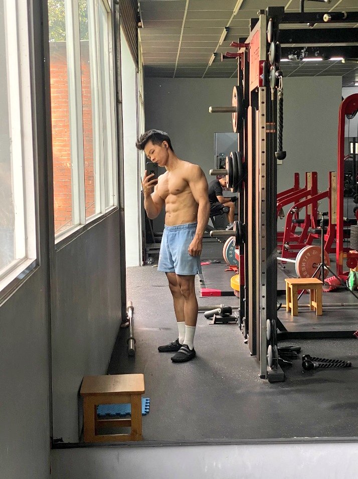 Thầy giáo tình dục tweet media